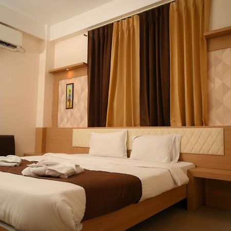 Hotel Jaysha Guwahati Exteriör bild