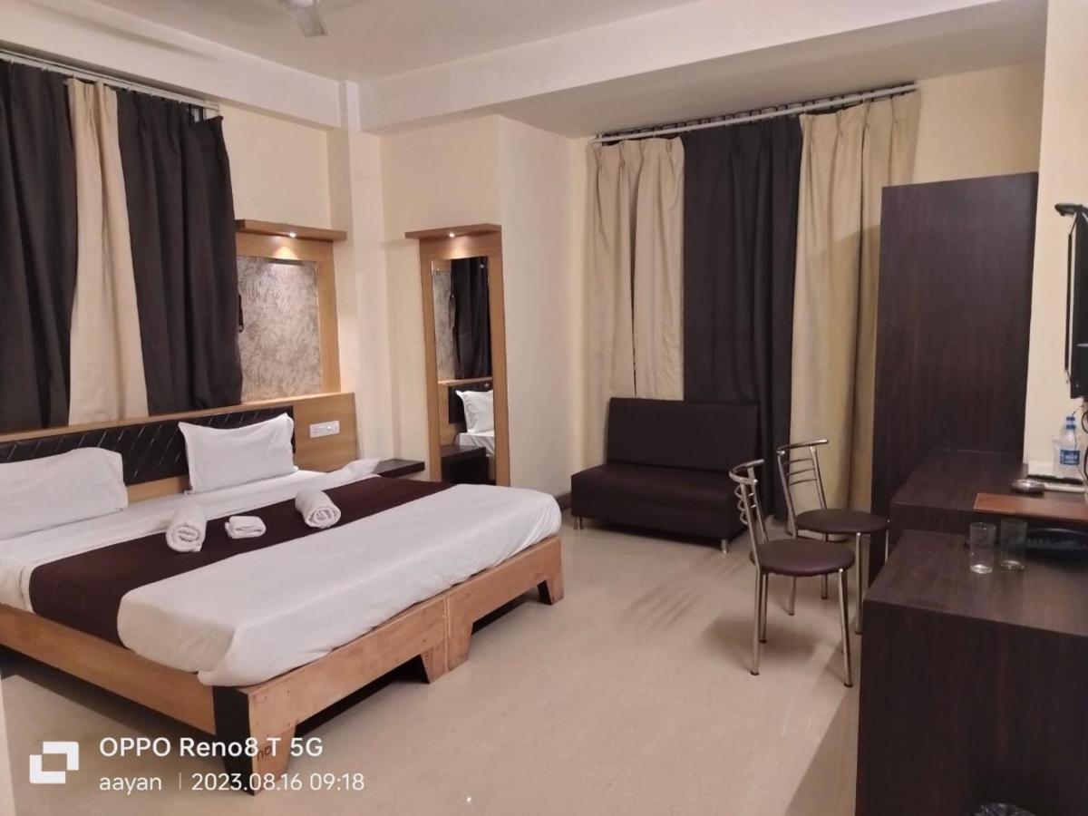 Hotel Jaysha Guwahati Exteriör bild